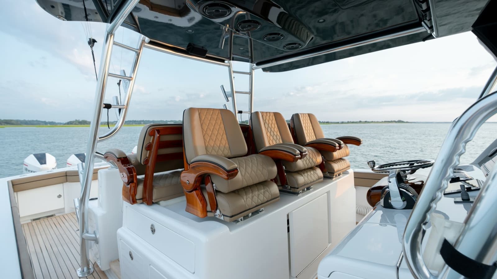 2022 Valhalla Boatworks V-46 - Photo 12