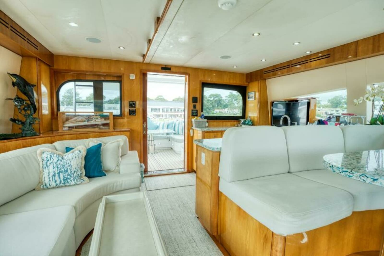 2007 Hatteras 80 Enclosed Bridge - Photo 58