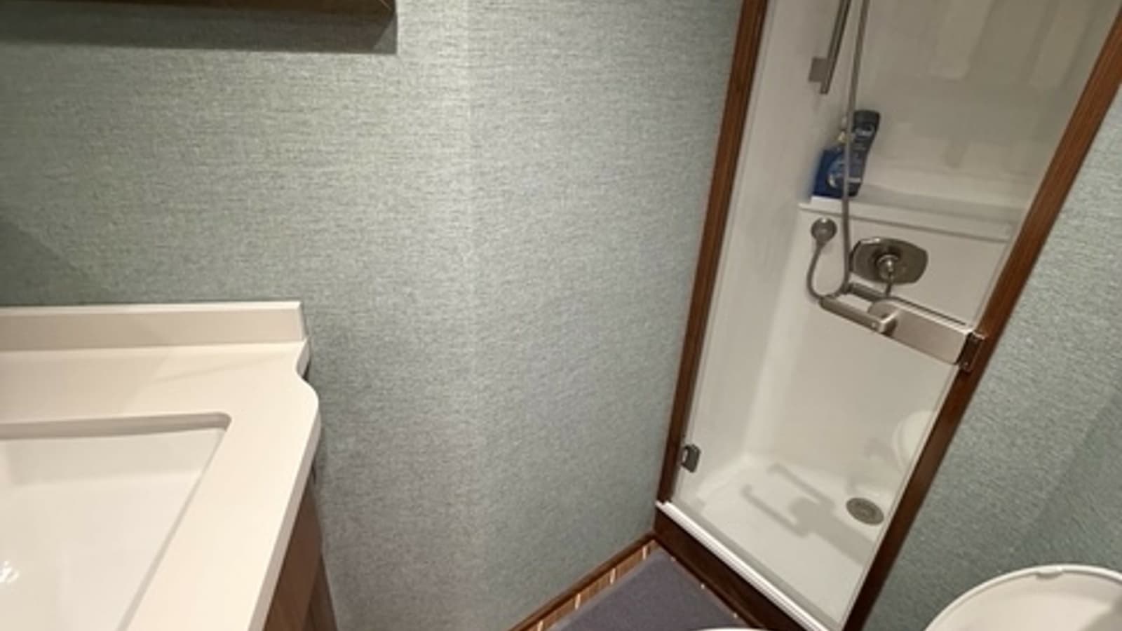 2022 Viking 68 Convertible - Photo 26