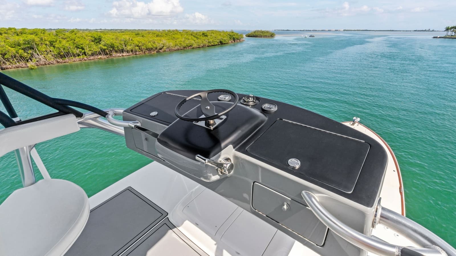 2016 Viking 80 Enclosed Bridge - Photo 103