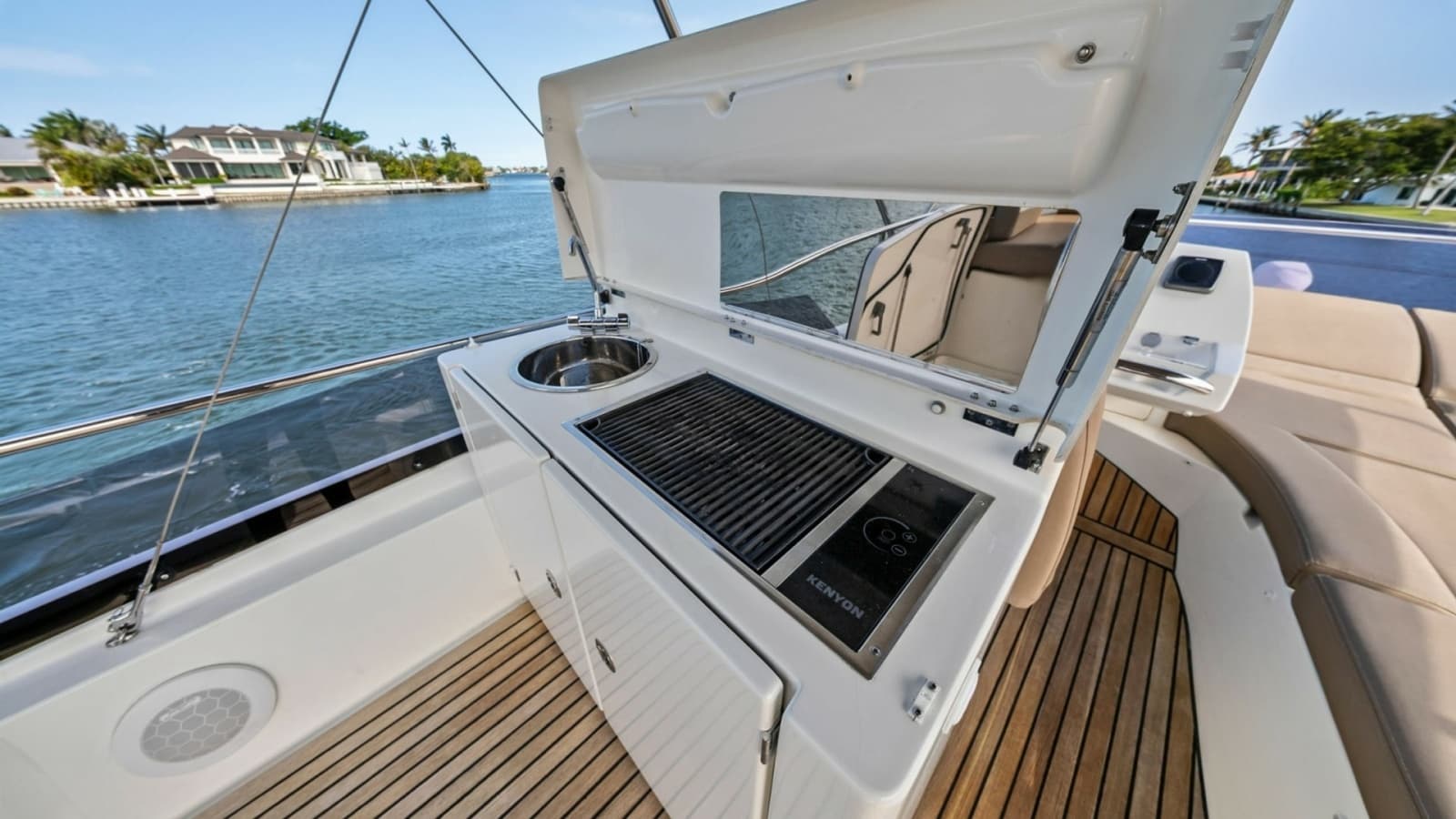 2015 Prestige 550 - Photo 19