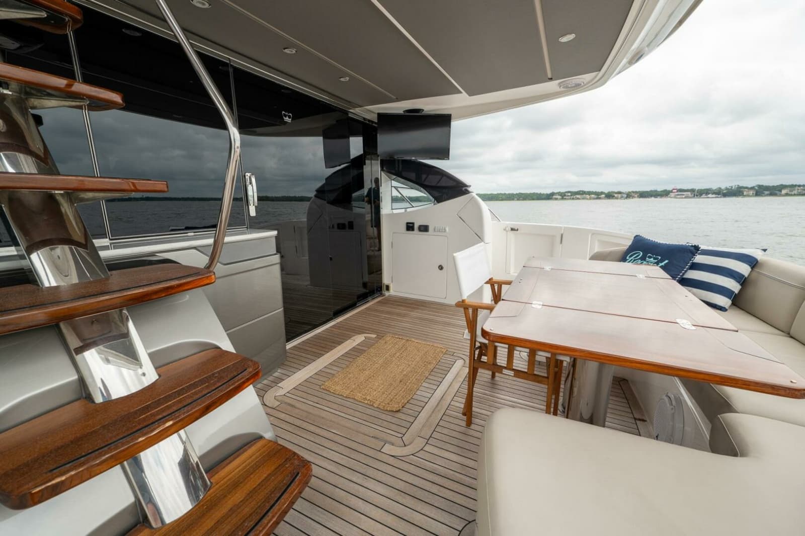 2021 Princess S62 - Photo 38