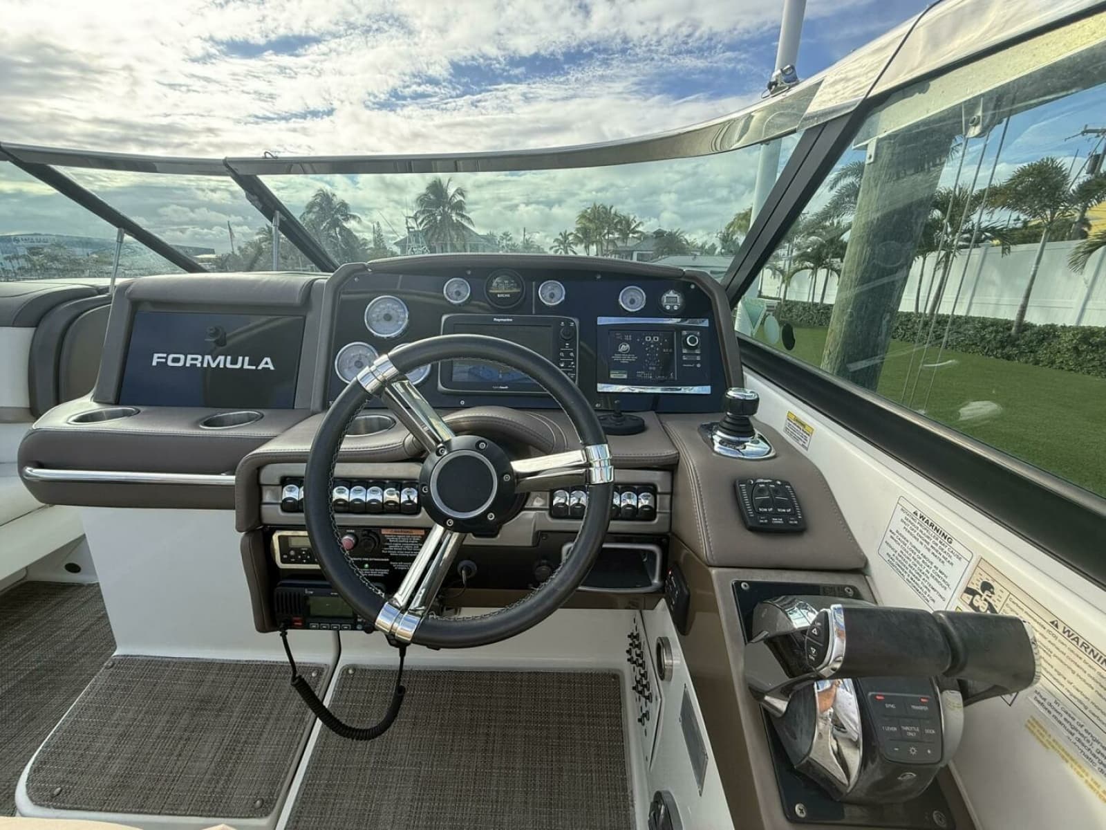 2016 Formula 330 Crossover Bowrider - Photo 10