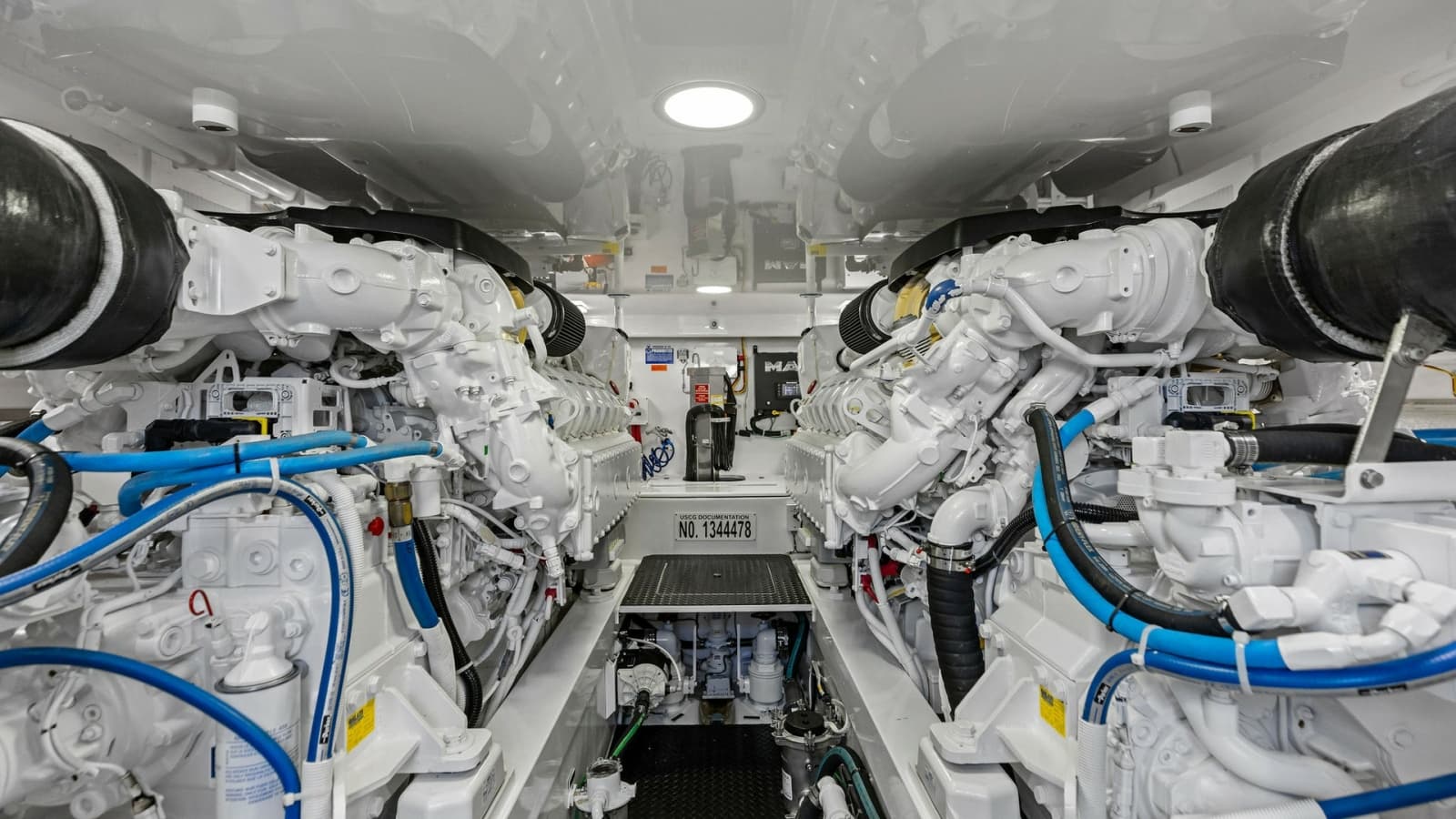 2024 Viking 54 Convertible - Photo 6