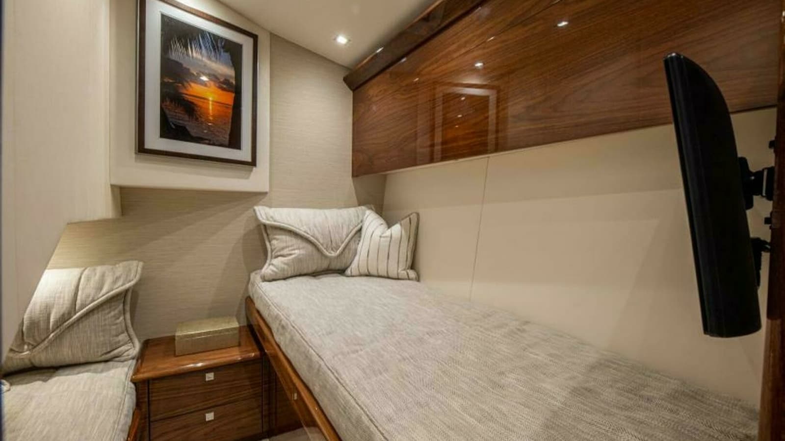 2023 Viking 64 Convertible - Photo 27