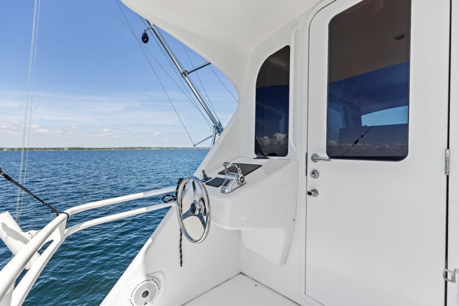 2008 Viking 68 Skybridge - Photo 31