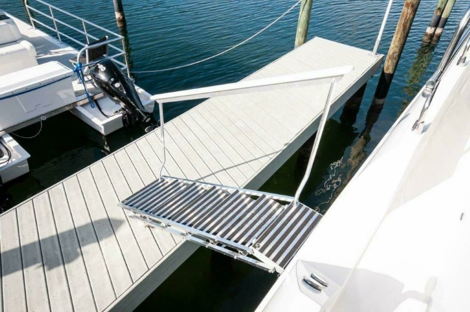 2019 Cruisers Yachts 60 Cantius - Photo 50