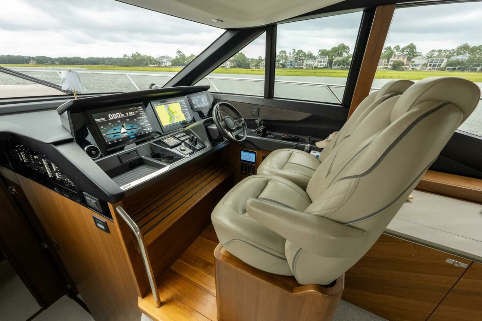 2021 Princess S62 - Photo 48
