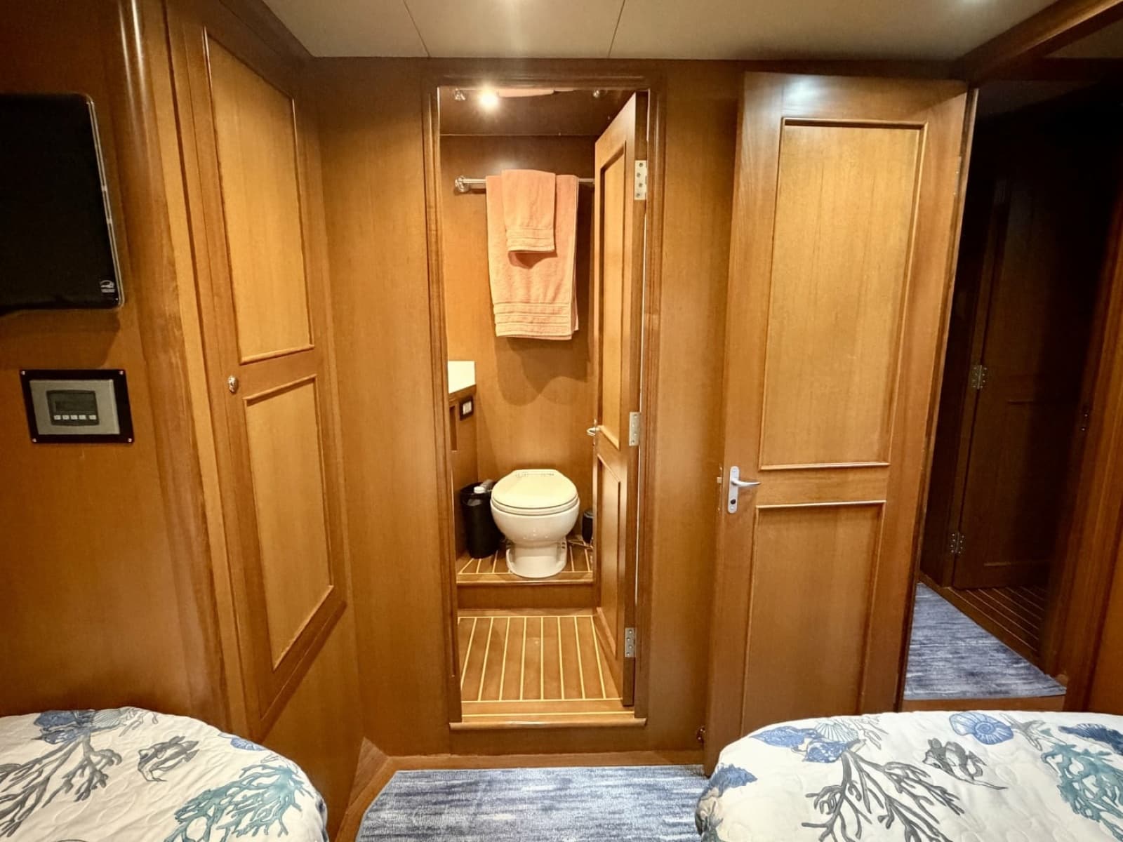2012 Alaskan 70 Motor Yacht - Photo 68