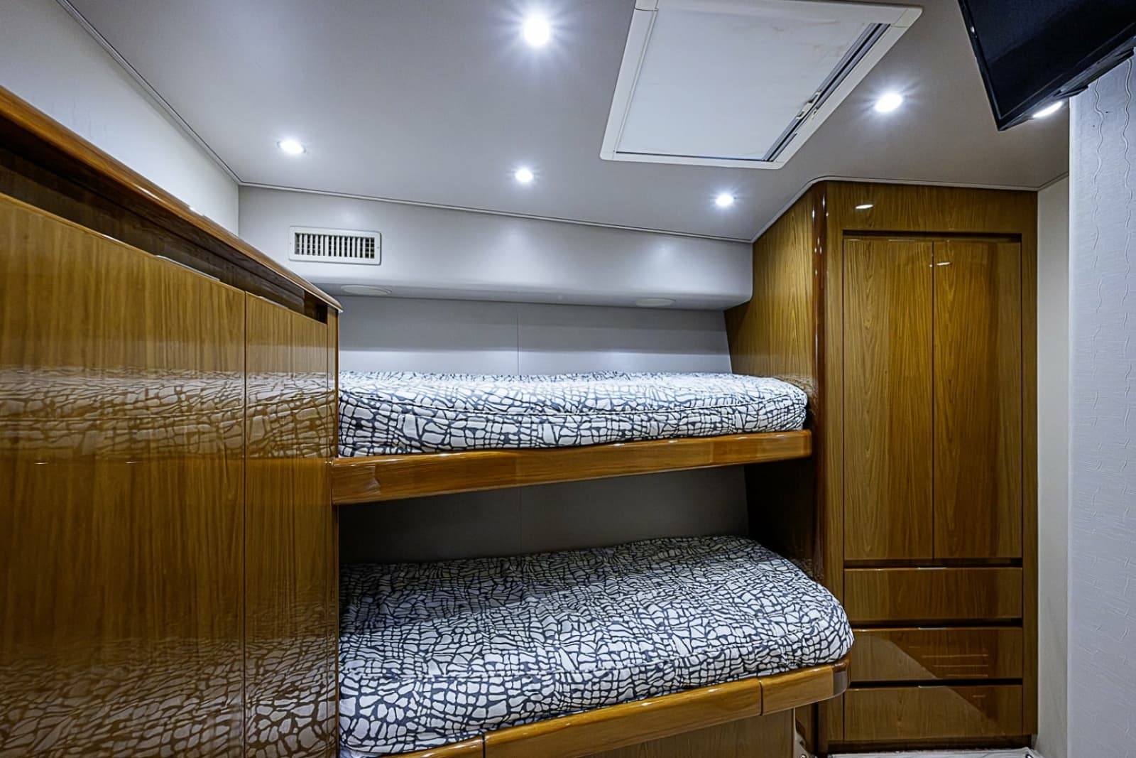 2011 Viking 76 Enclosed Bridge - Photo 54