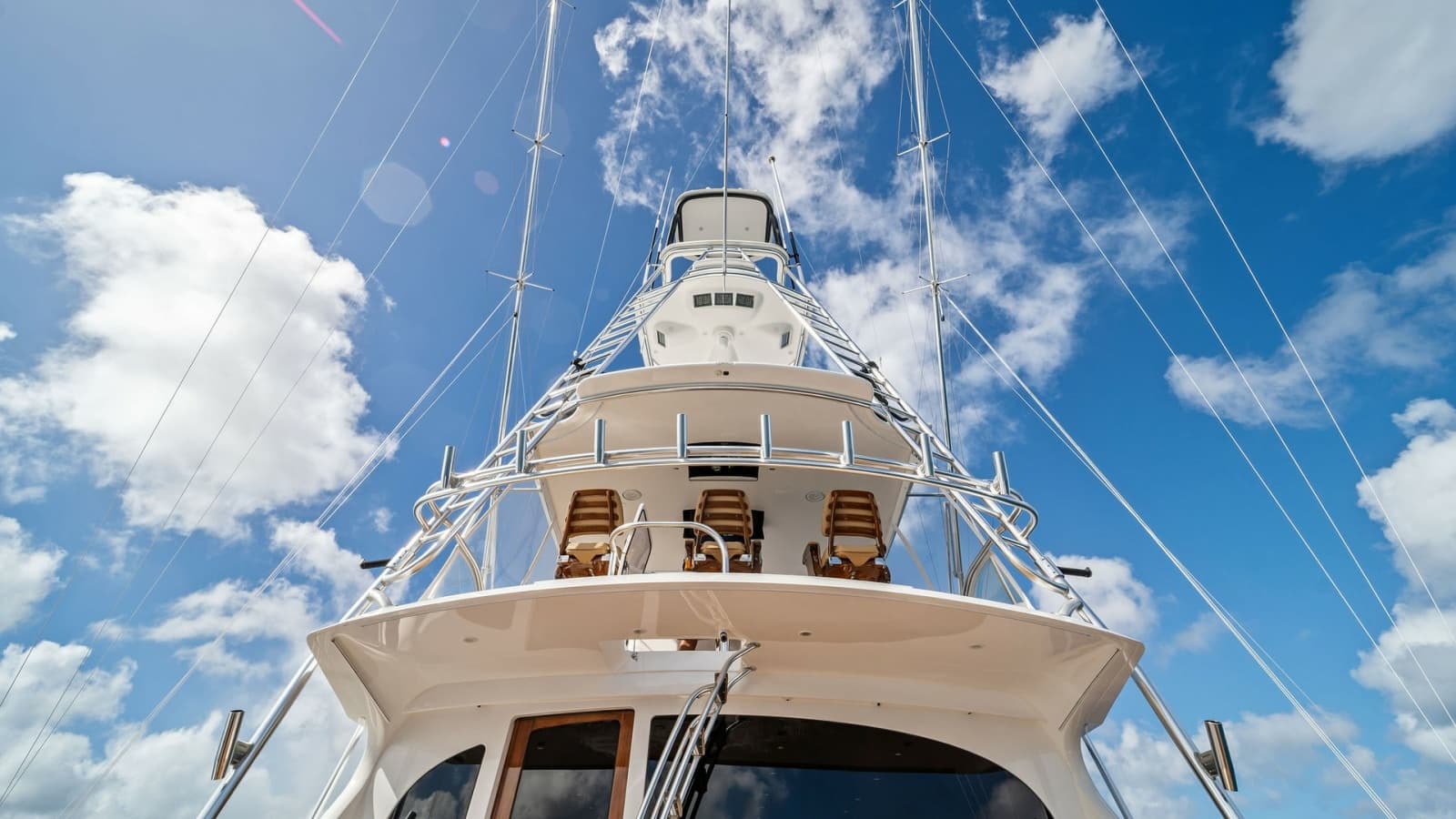 2015 Viking 70 Convertible  - Photo 37