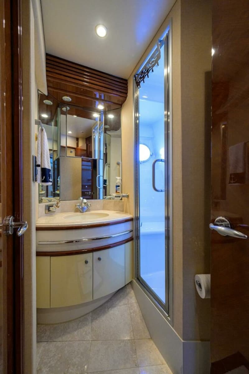 2005 Marquis 65 Motor Yacht - Photo 30