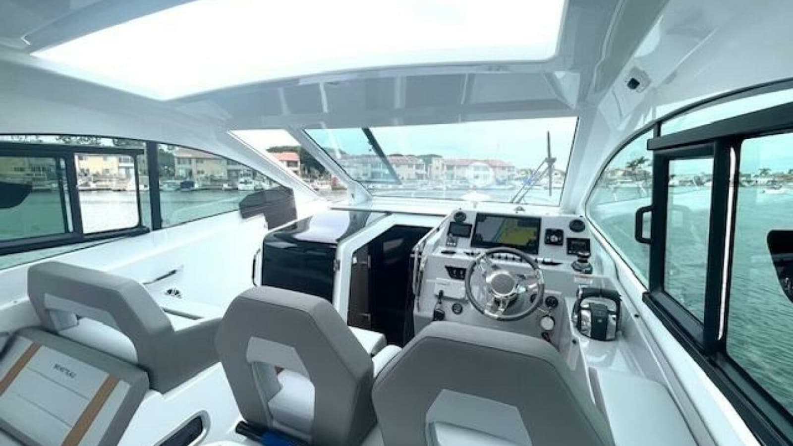 2022 Beneteau 32 Gran Turismo - Photo 3