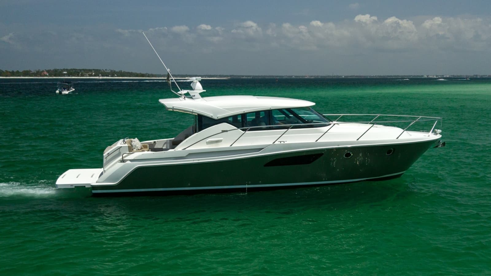 2015 Tiara Yachts 44 Coupe - Photo 1
