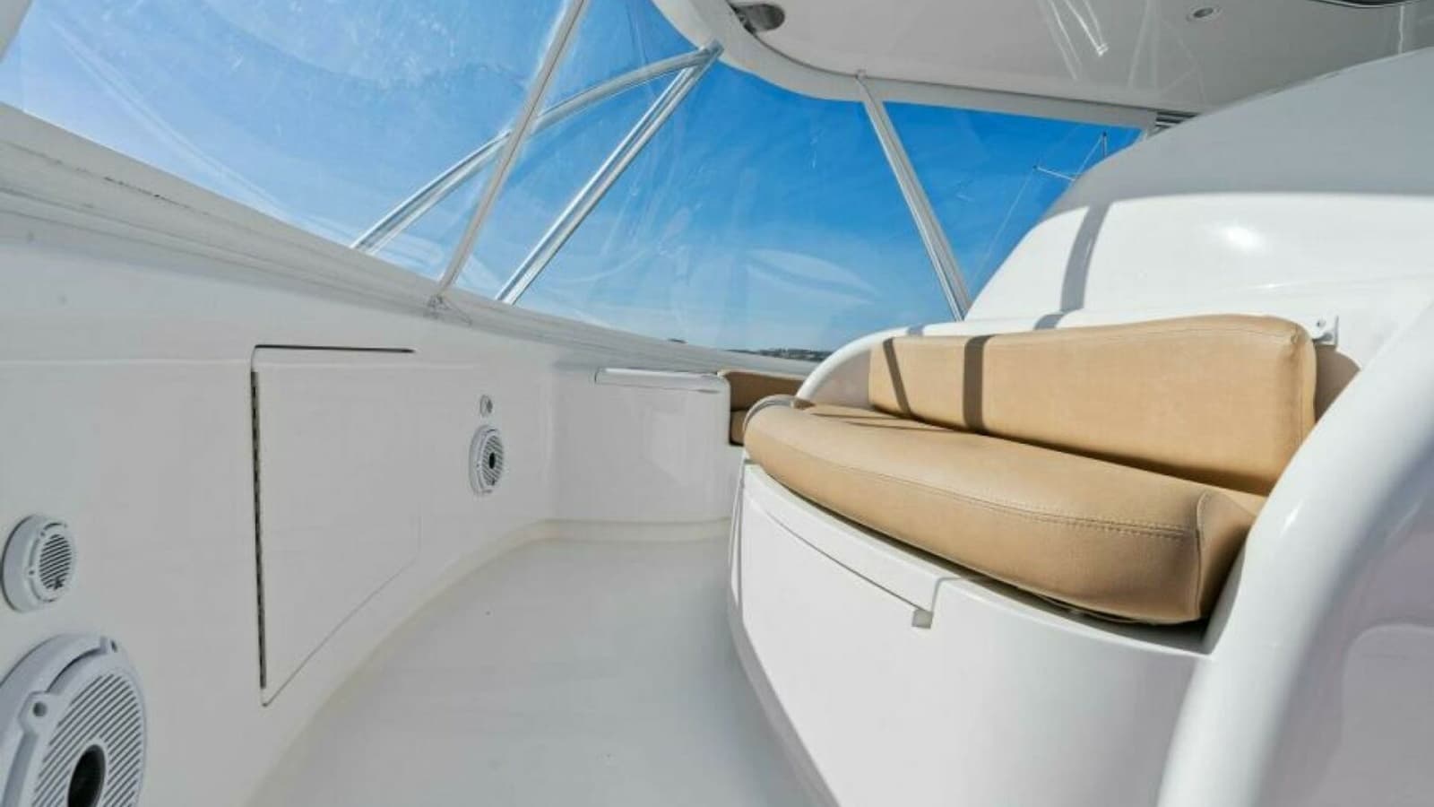 2013 Viking 55 Convertible - Photo 27