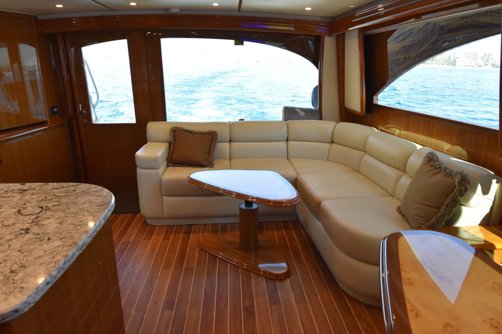 2016 Viking 55 Convertible - Photo 7