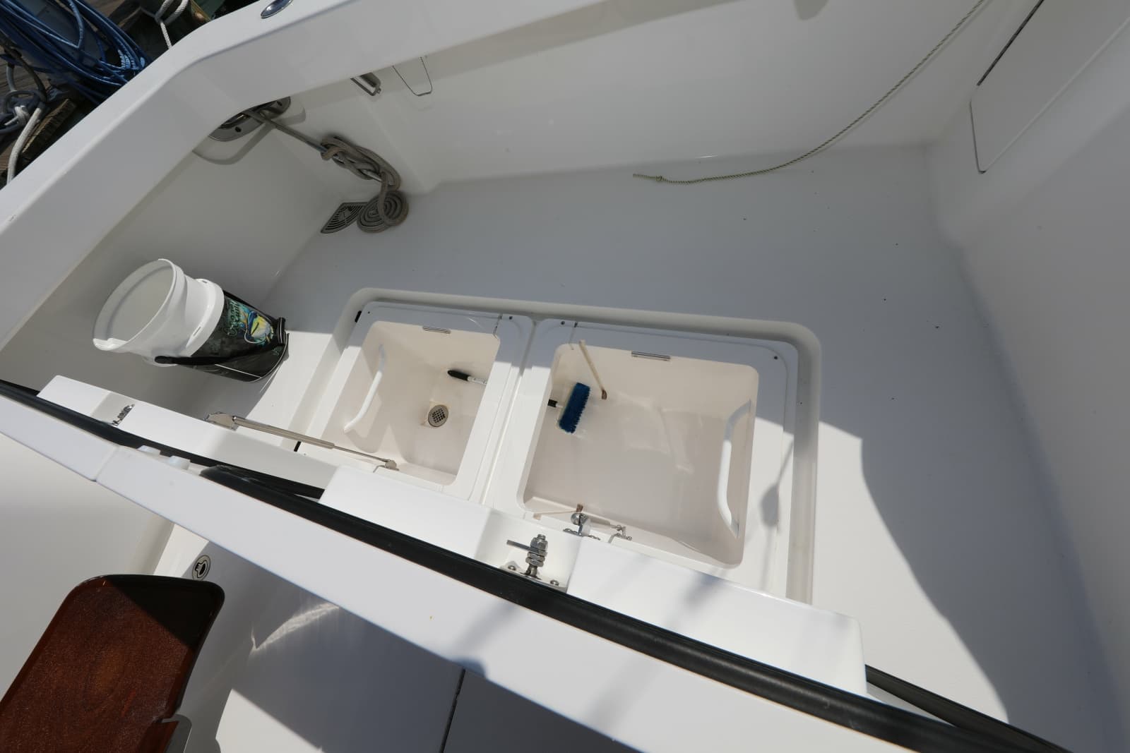 2023 Viking 54 Convertible - Photo 20