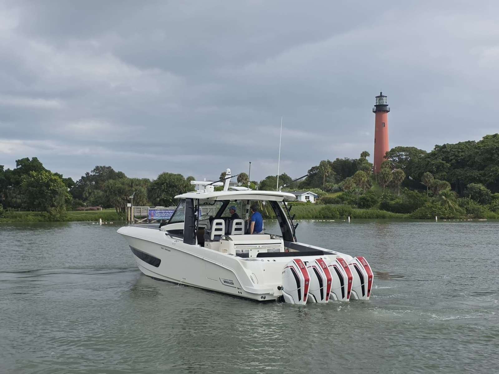 2021 Boston Whaler 420 Outrage - Photo 7