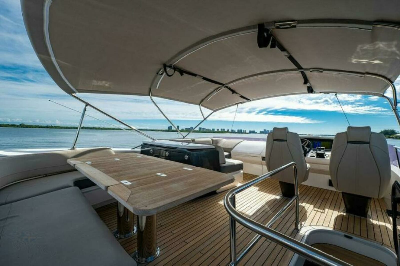 2016 Princess S65 - Photo 31
