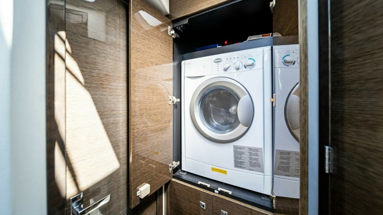 2019 Cruisers Yachts 45 Cantius - Photo 105