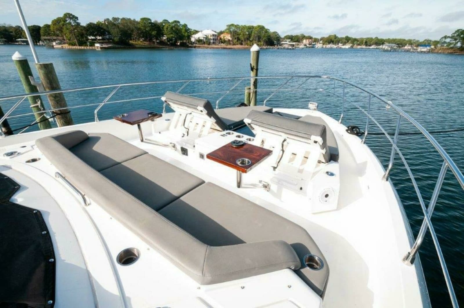 2019 Cruisers Yachts 60 Cantius - Photo 40