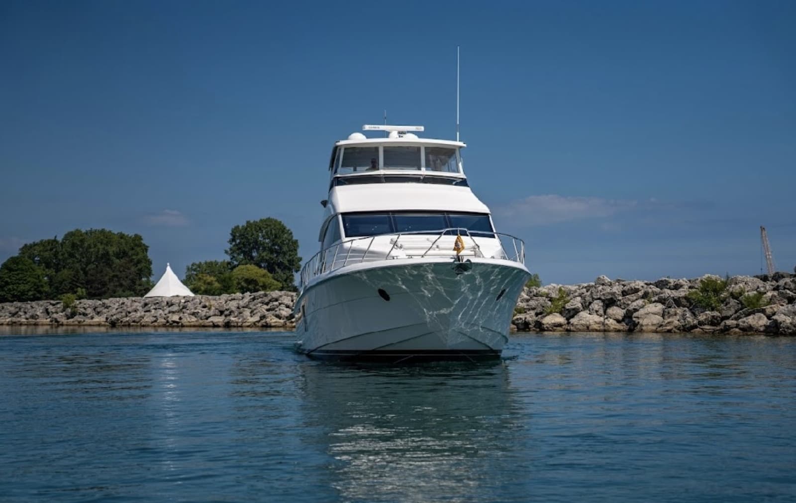 2017 Hatteras 60 Motoryacht - Photo 25