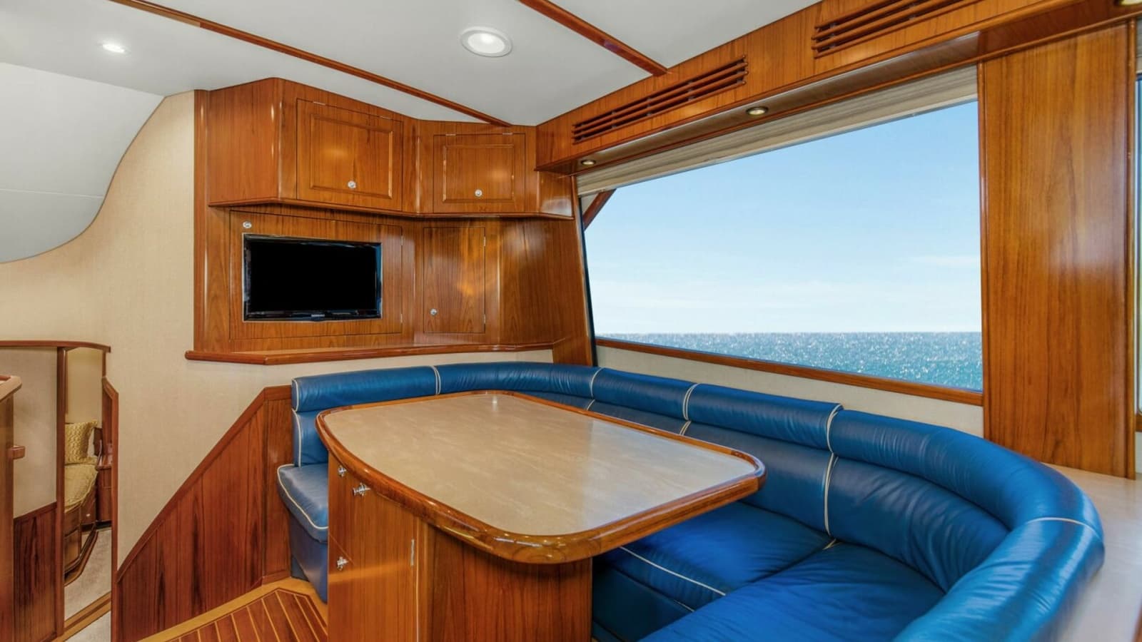2005 Whiticar 76 Enclosed Bridge - Photo 7