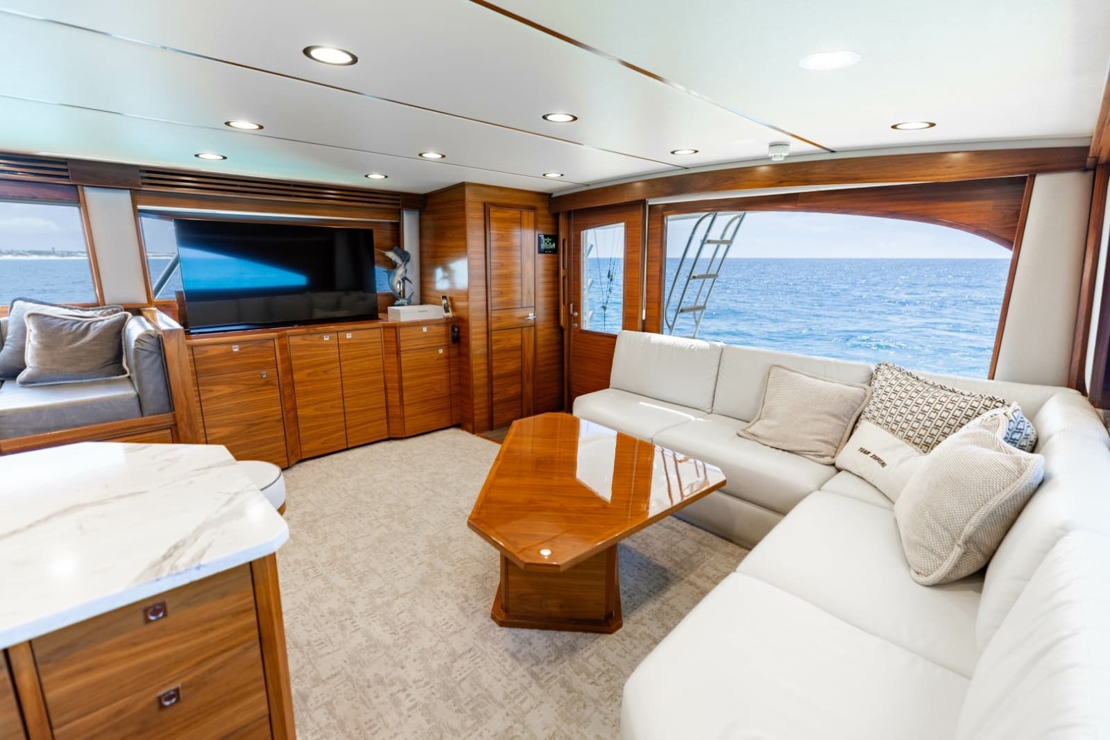 2023 Viking 72 Convertible - Photo 6