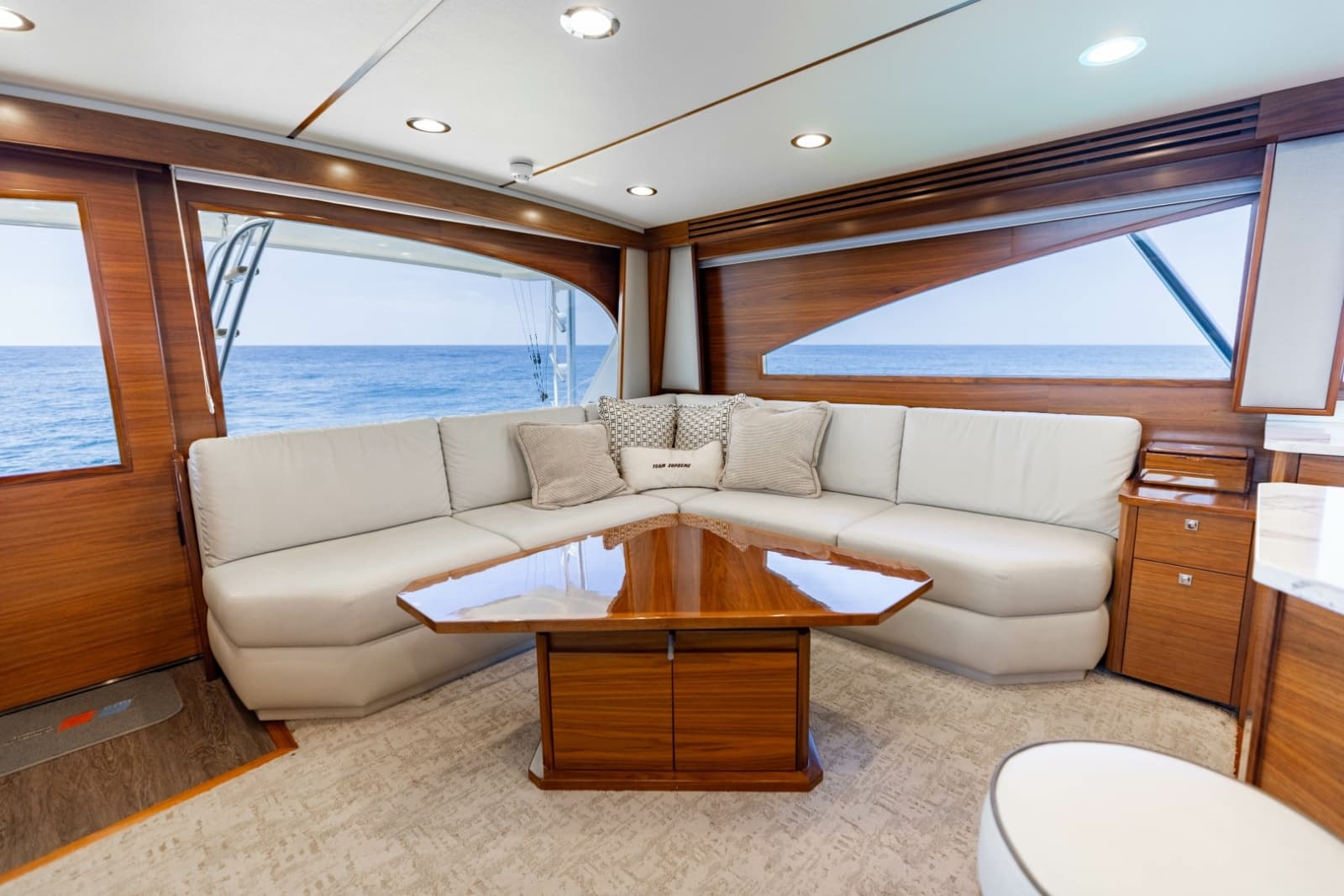 2023 Viking 72 Convertible - Photo 5