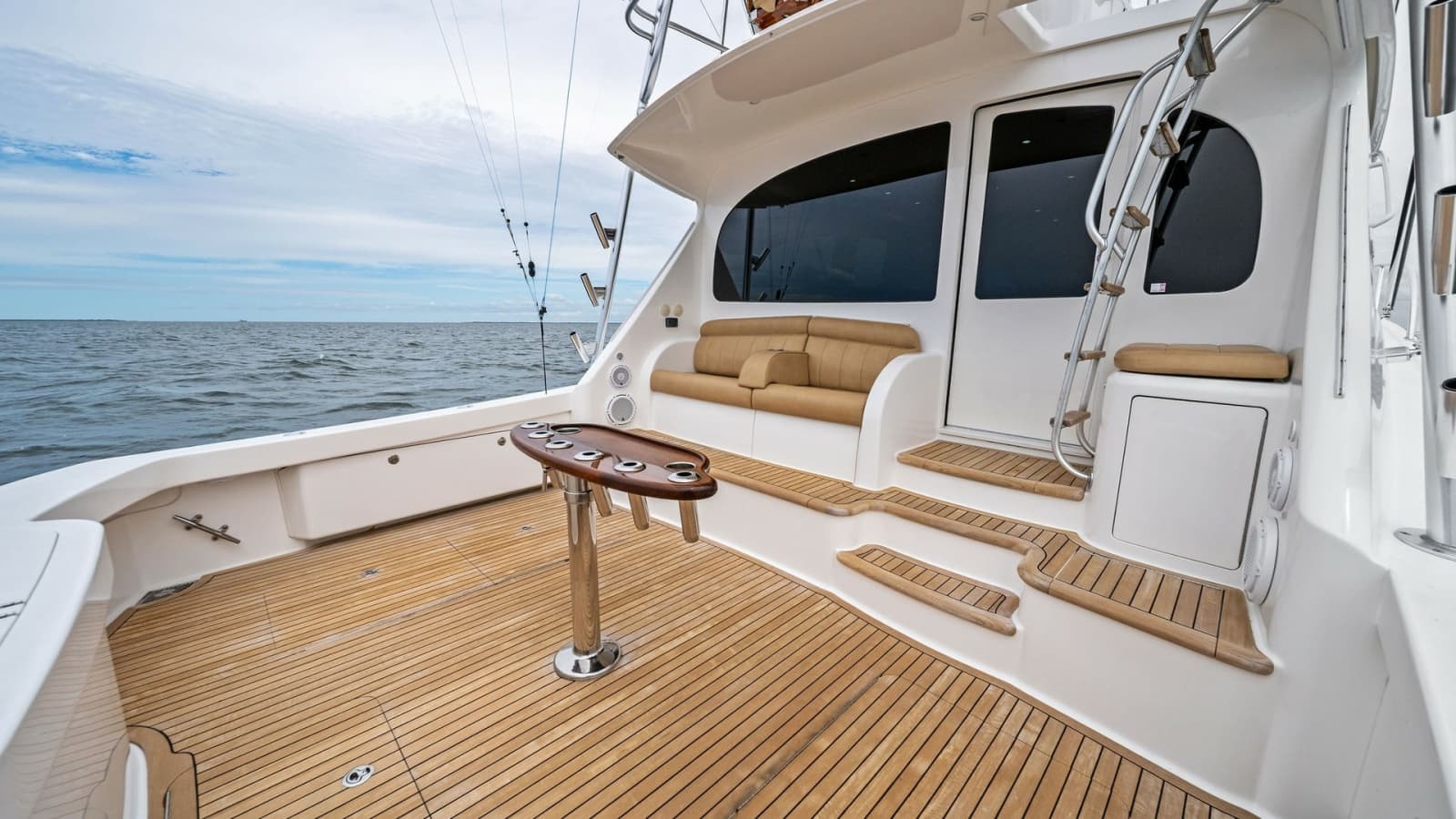 2013 Viking 55 Convertible - Photo 31