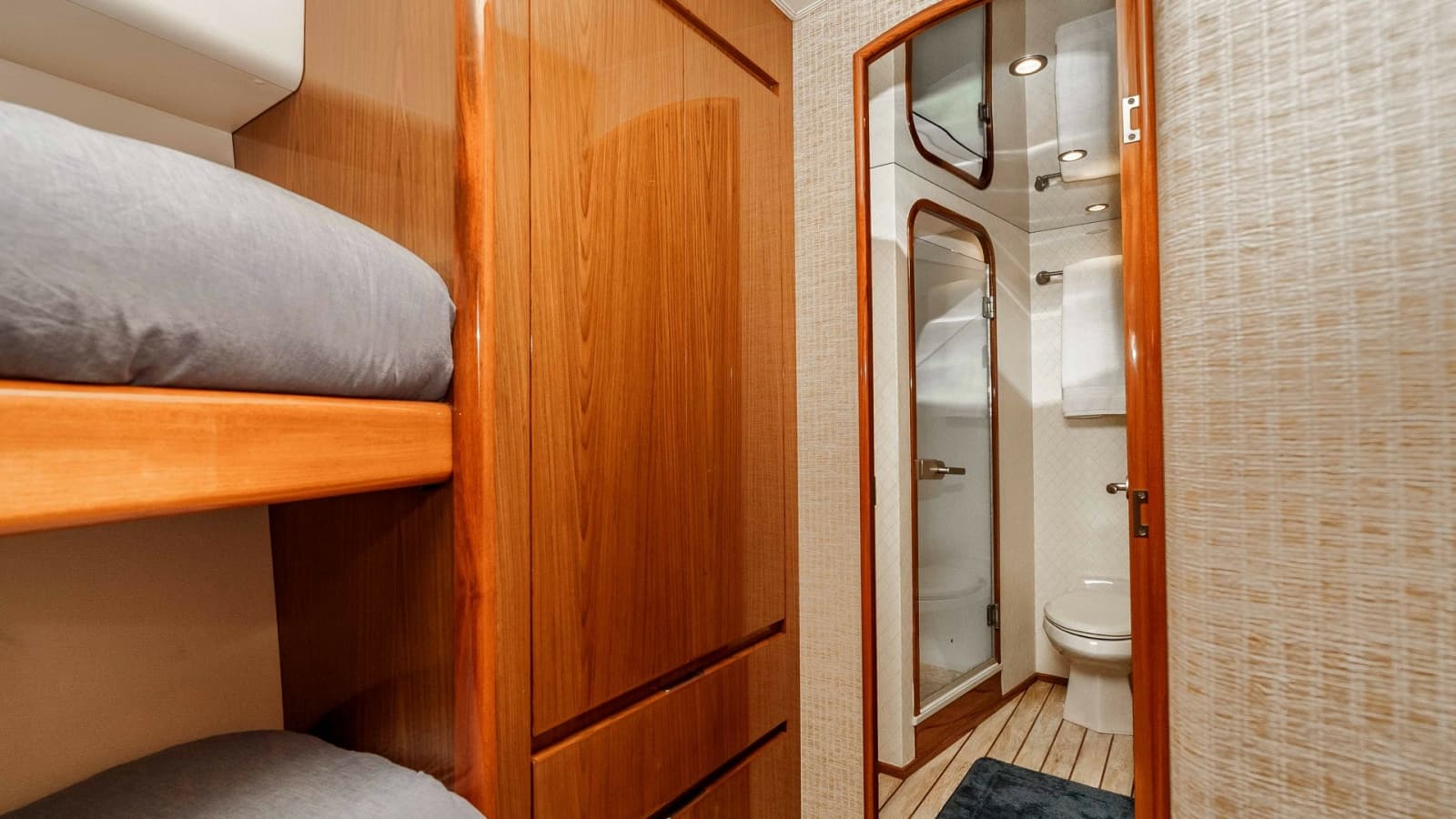 2014 Viking 76 Enclosed Bridge Sportfisher - Photo 38