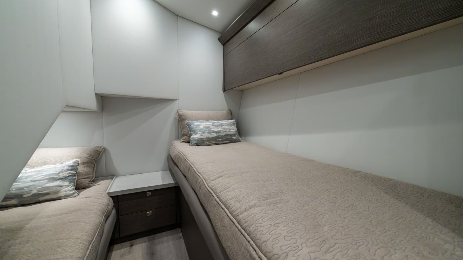2024 Viking 64 Convertible - Photo 21
