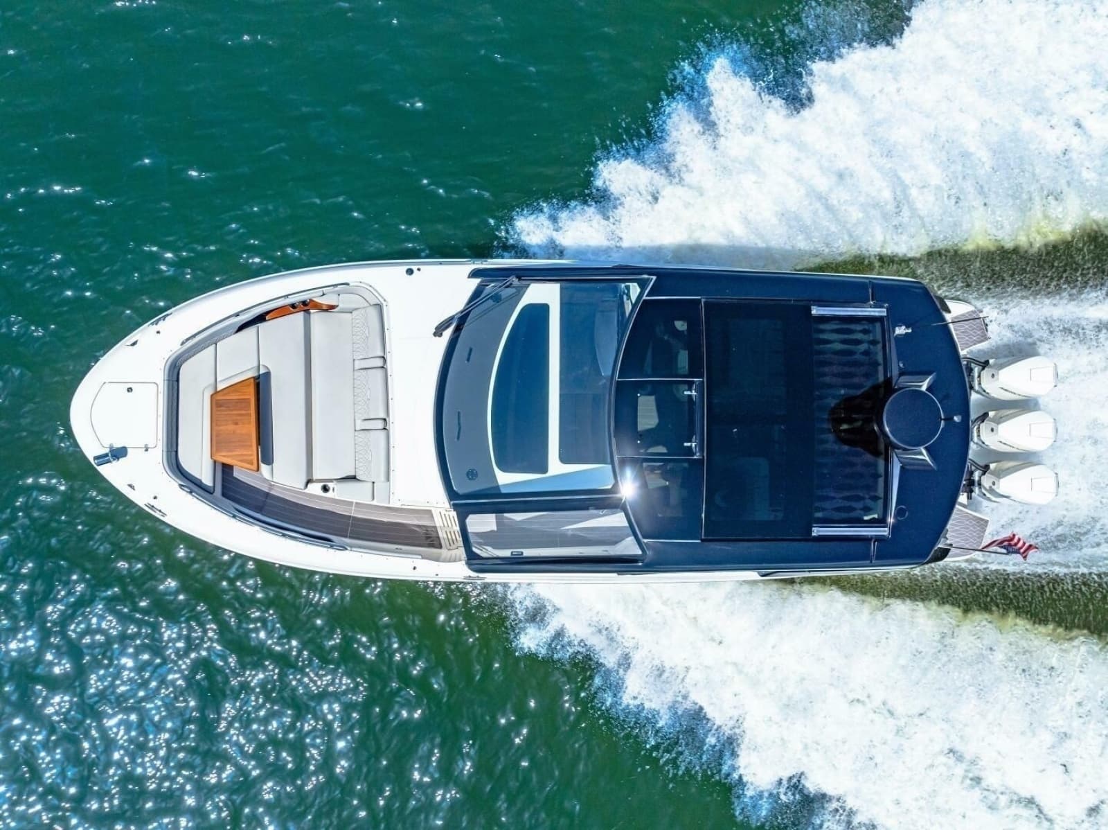 2022 Sea Ray 370 Sundancer - Photo 45