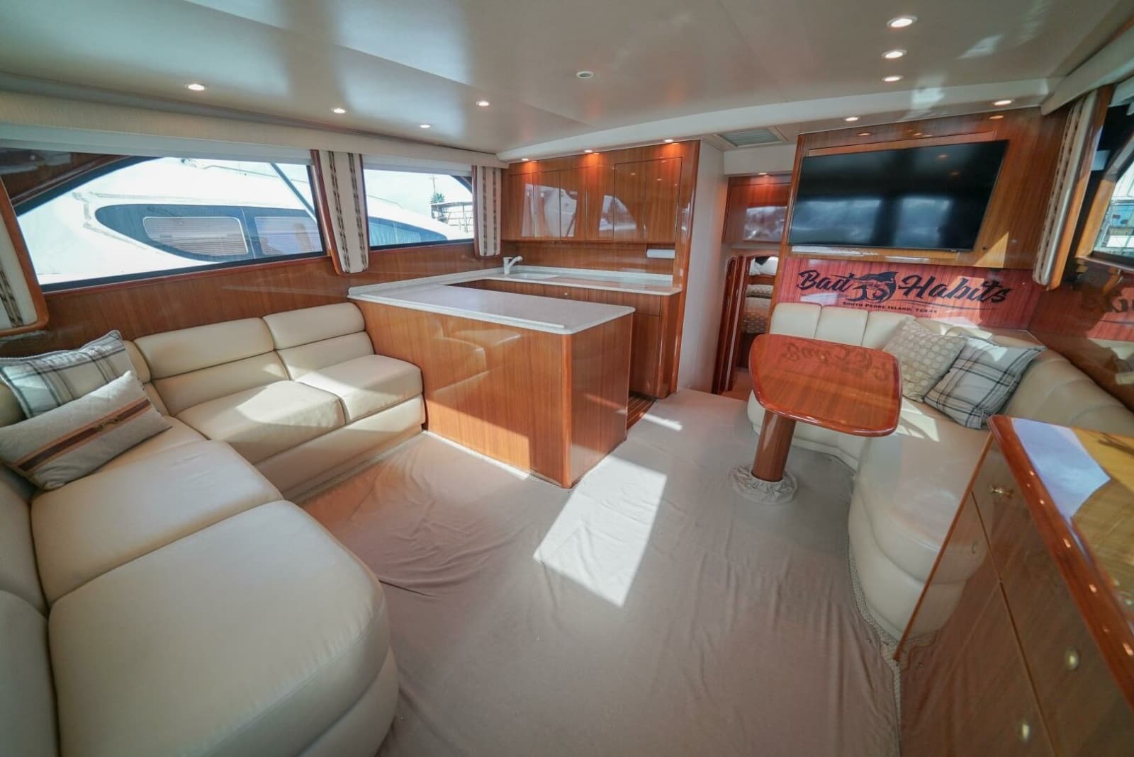 2007 Viking 45 Convertible - Photo 2