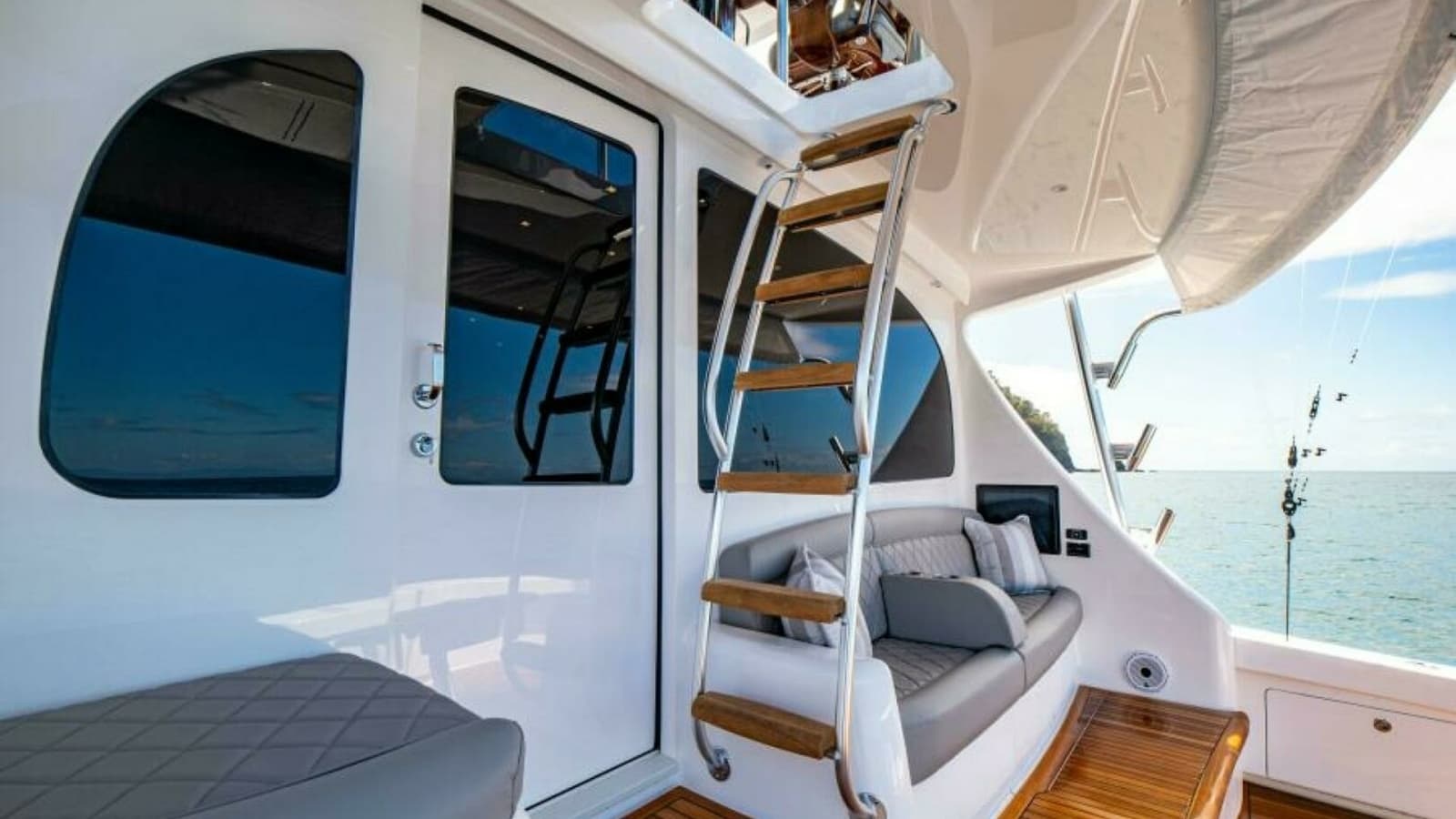 2023 Viking 64 Convertible - Photo 51