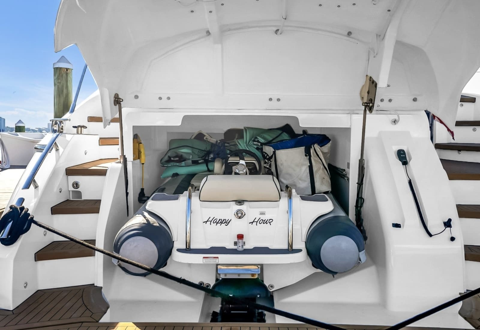 2016 Princess V58 - Photo 70