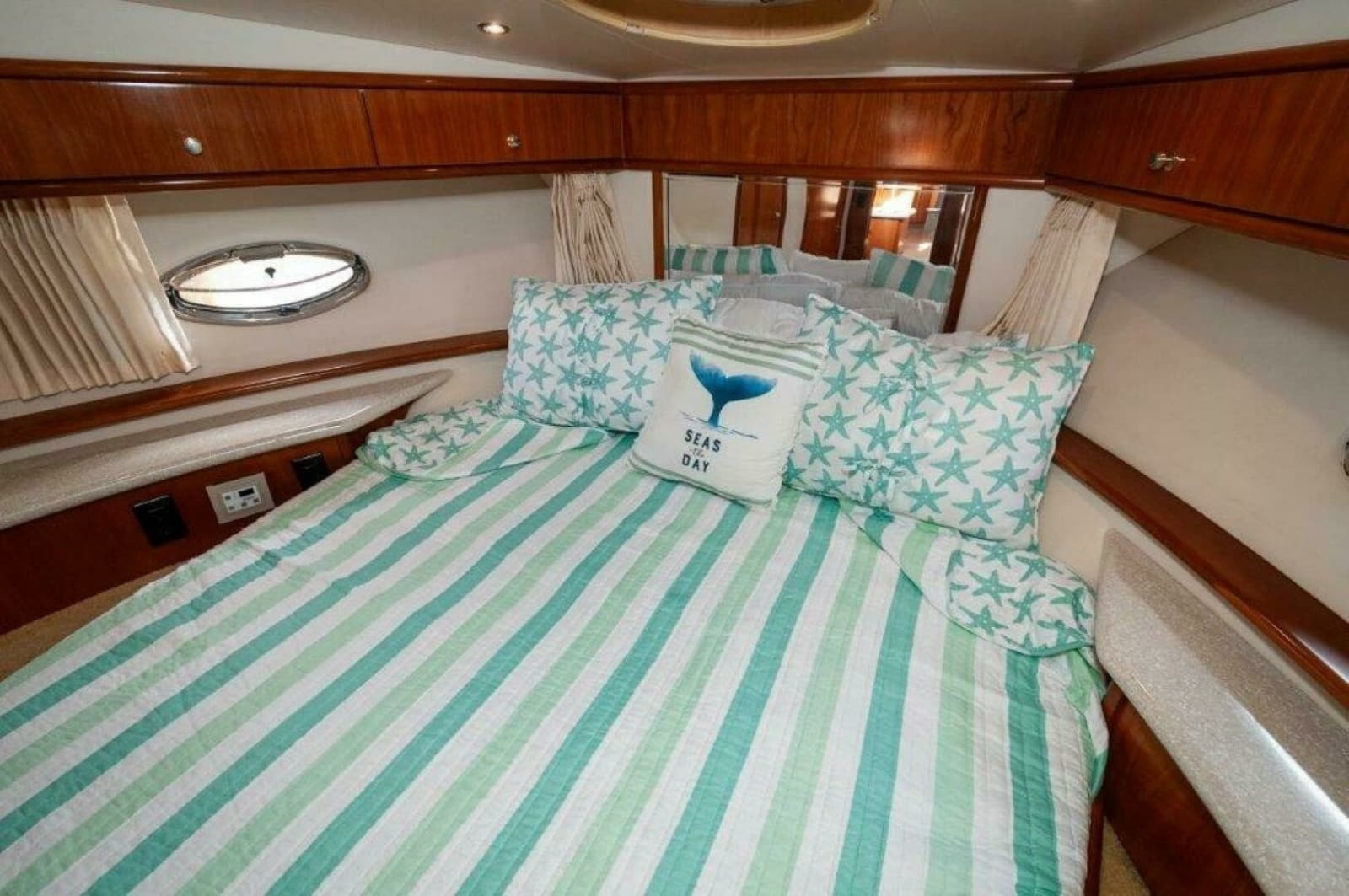 2002 Carver 444 Cockpit Motor Yacht - Photo 21