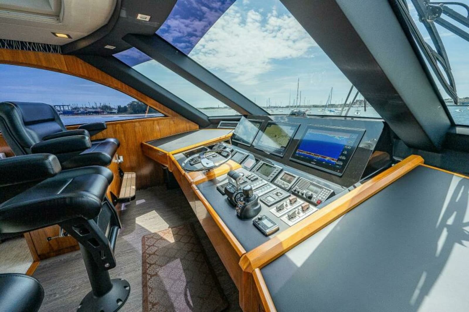 2017 Viking 75 Motoryacht - Photo 46