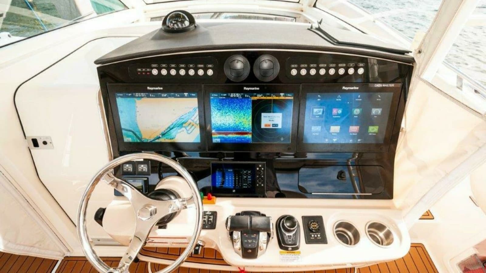 2018 Boston Whaler 420 Outrage - Photo 15