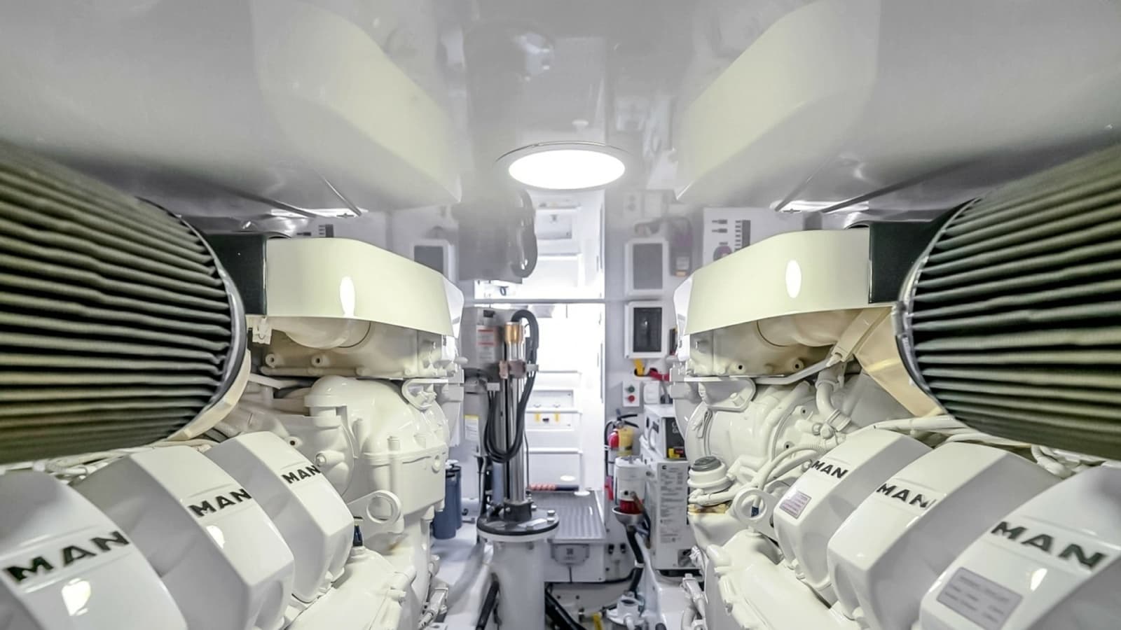 2021 Viking 48 Convertible - Photo 67
