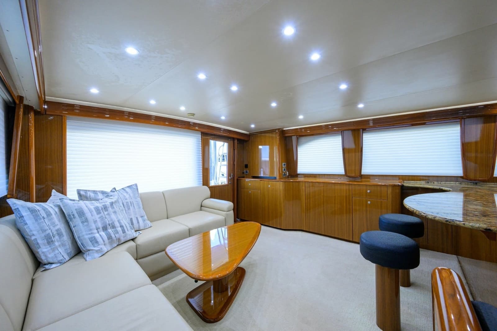 2008 Viking 68 Convertible - Photo 6
