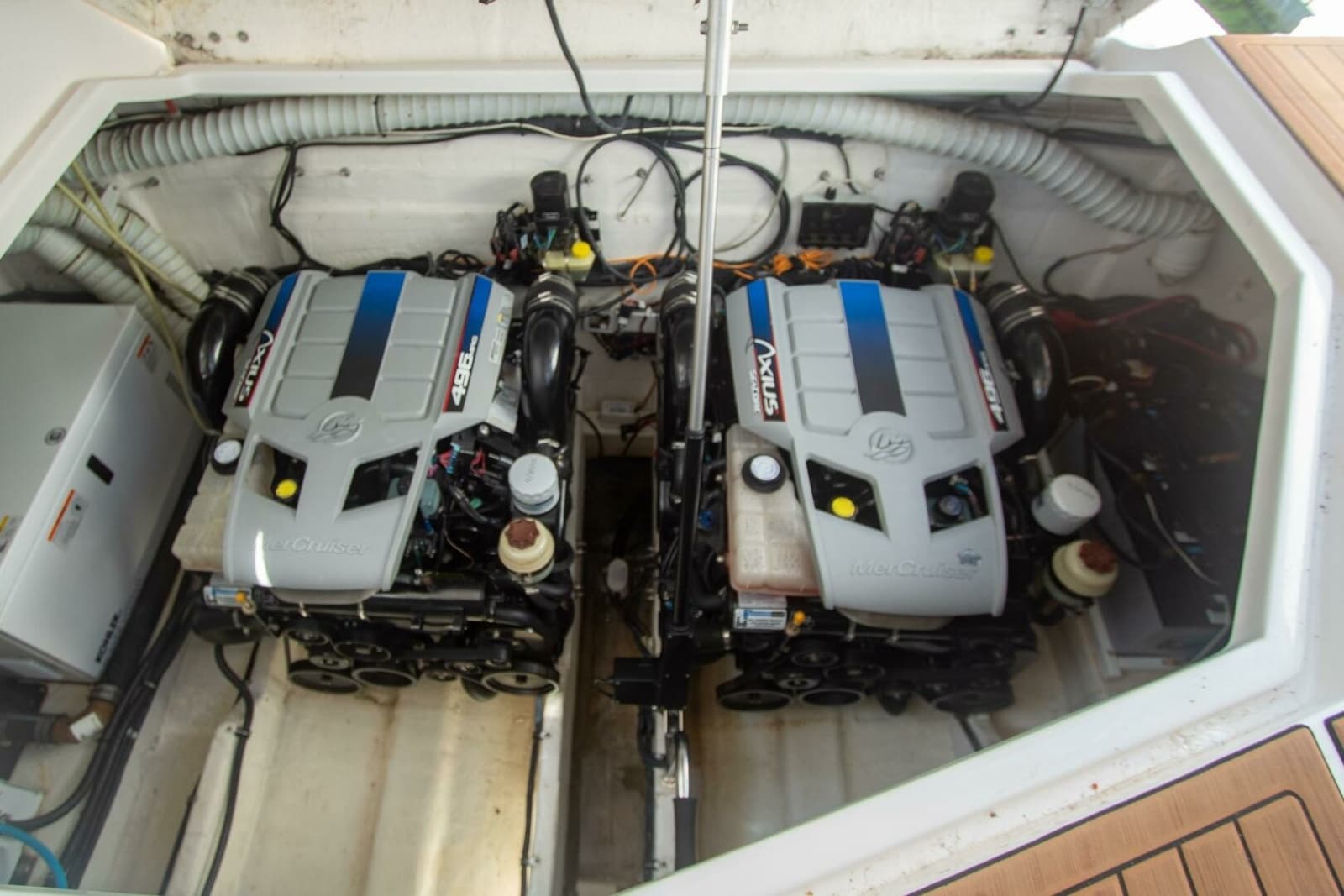 2008 Rinker 40 Express Cruiser - Photo 21