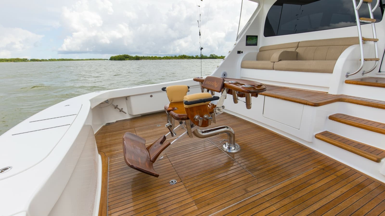 2017 Viking 72 Enclosed Bridge - Photo 56