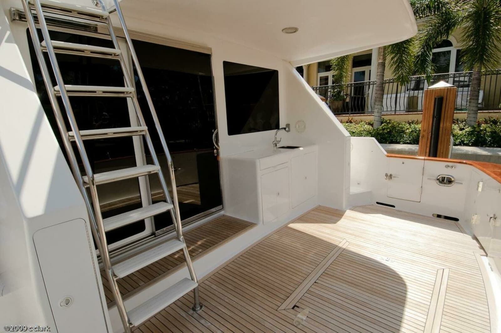 2005 Ocean Alexander 58 Motor Yacht - Photo 4