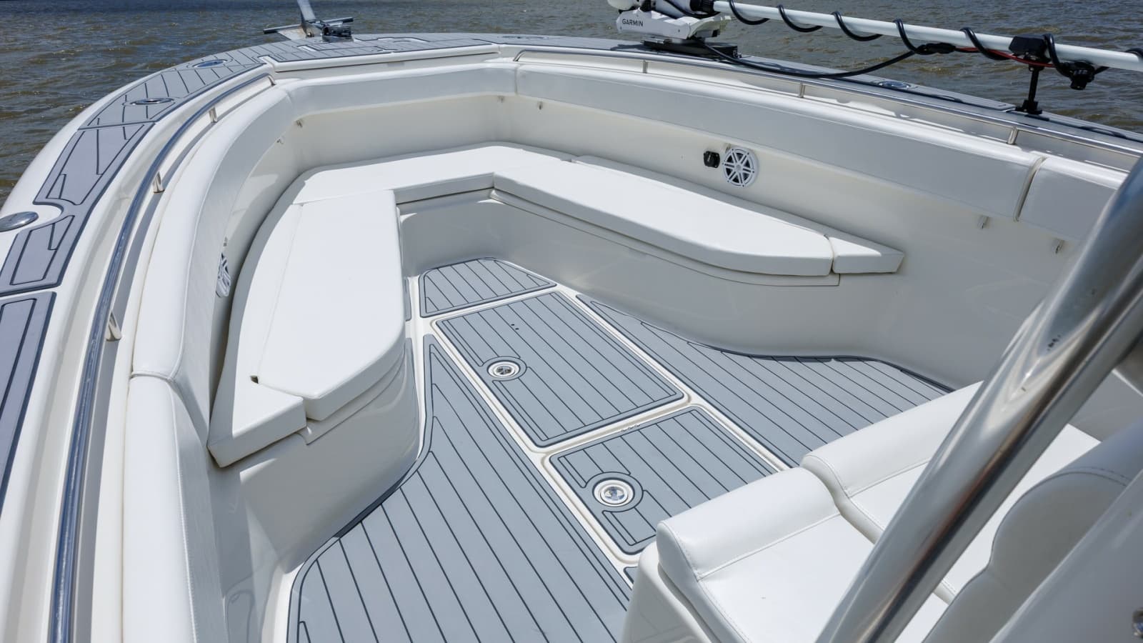 2005 Triton 351 Center Console - Photo 17