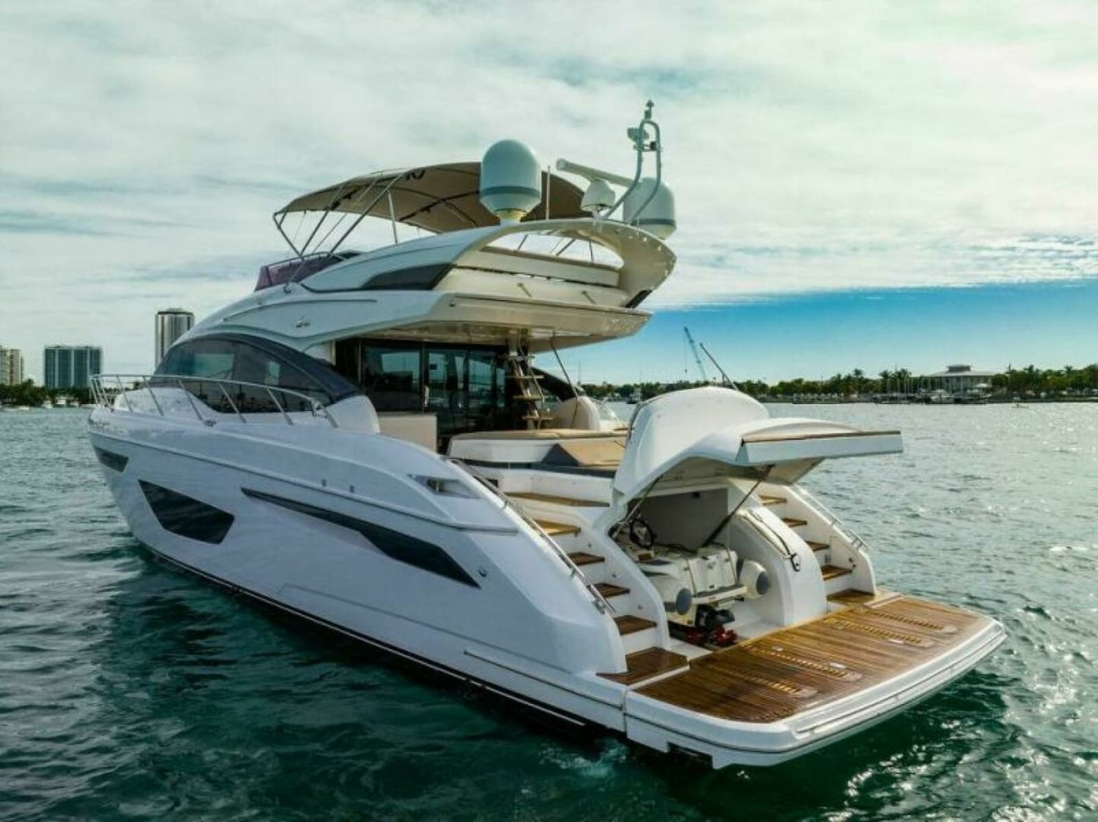 2016 Princess S65 - Photo 45