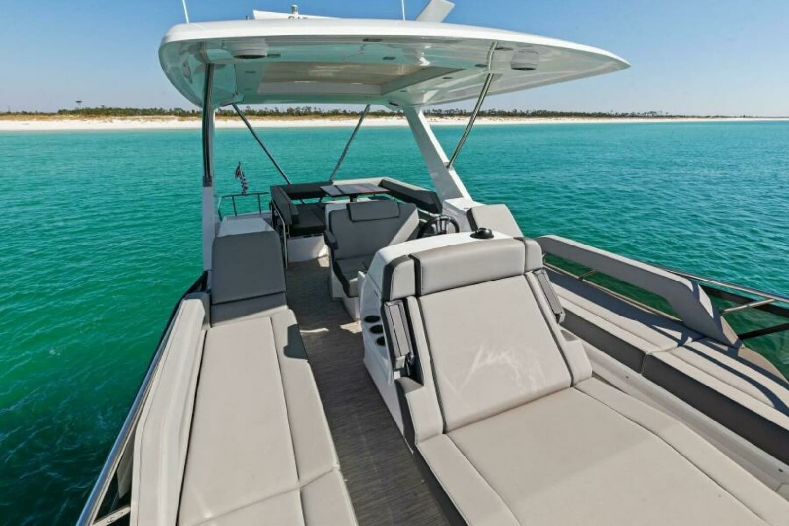 2023 Cruisers Yachts 60 Cantius Fly - Photo 41