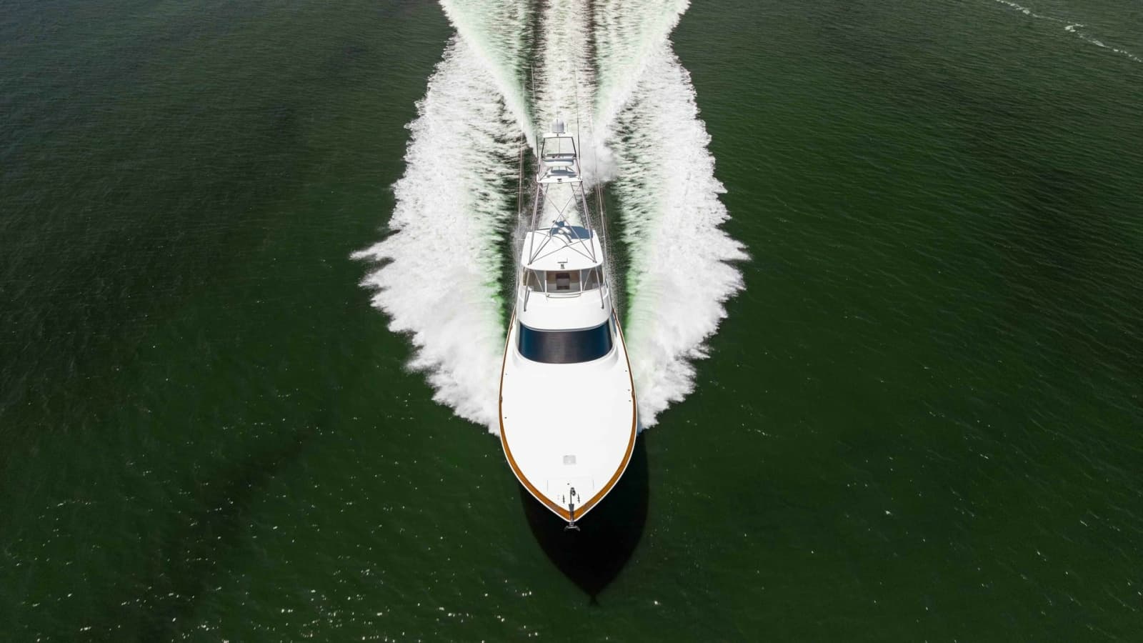 2016 Viking 80 Convertible - Photo 64
