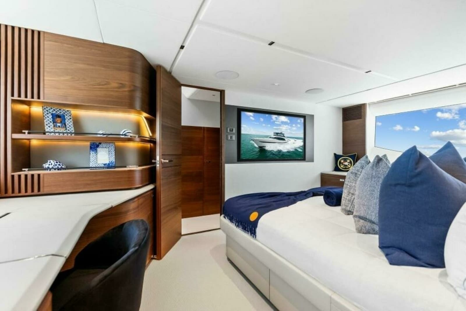 2024 Princess Y72 Motor Yacht - Photo 5