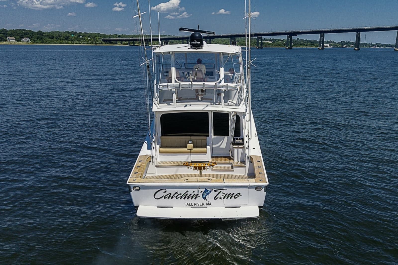 2002 Viking 52 Convertible - Photo 47